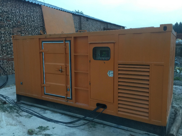 获嘉发电机组长期使用中，电缆线的敷设路径有哪些要求？